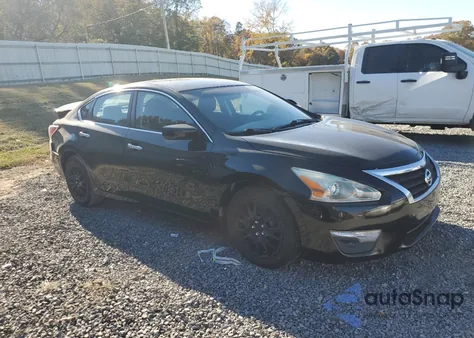 2015 Nissan Altima 2.5 from USA, damaged, VIN 1N4AL3AP4FC213555